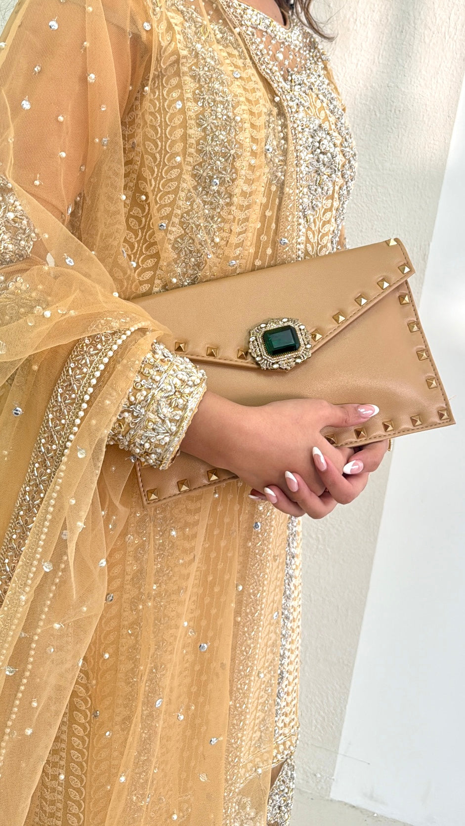 How to Choose the Right Clutch Purse for Your Outfit
