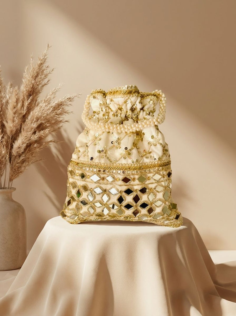 10 Ways to Style a Clutch Bag for Every Outfit (From Casual to Black Tie)