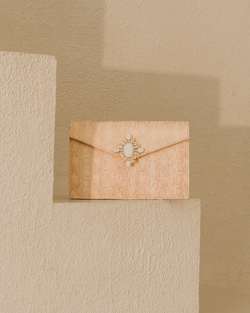 How to Choose the Right Clutch Bag for Formal Events