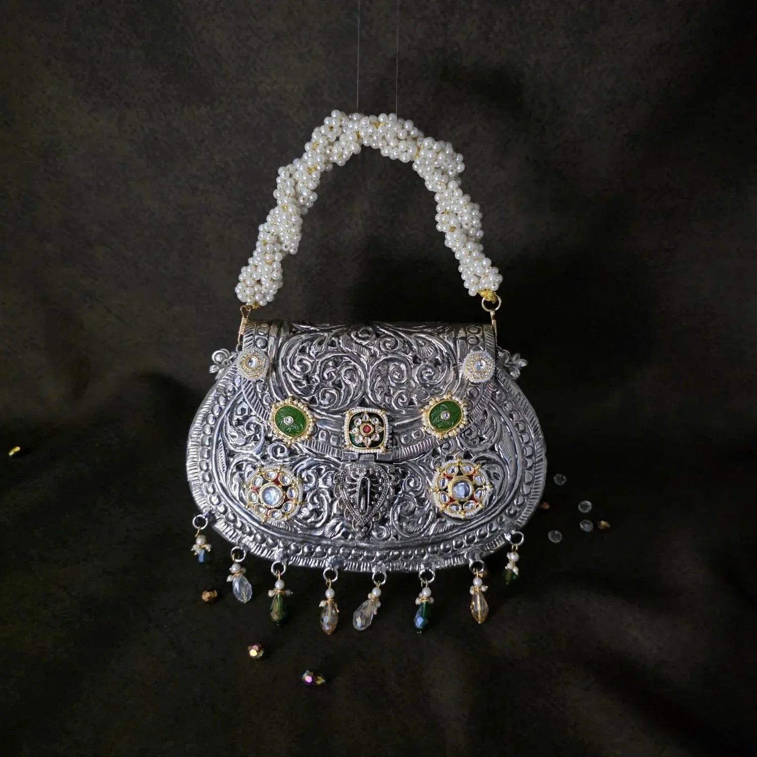VEERA Clutch Bag