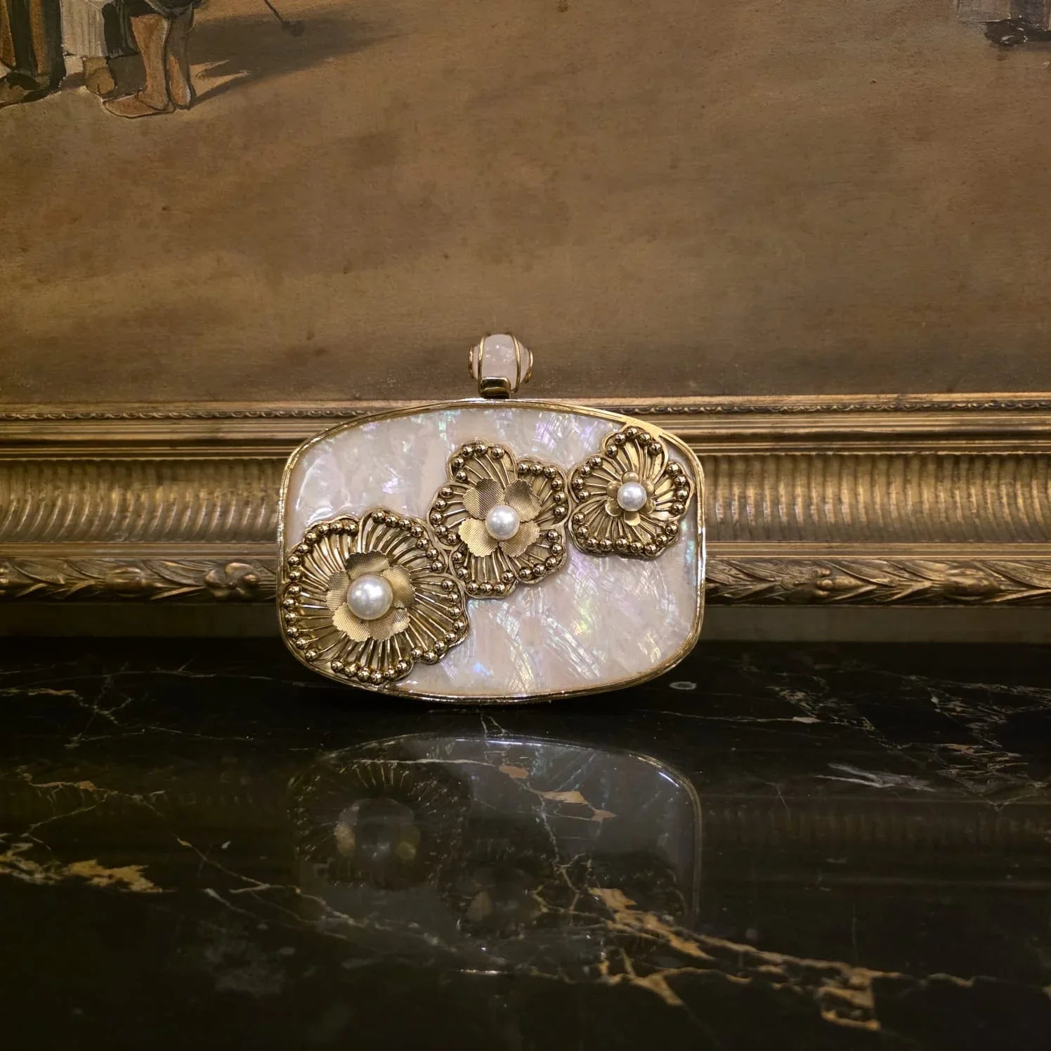 Iris – Handcrafted Mother of Pearl Floral Luxury Clutch