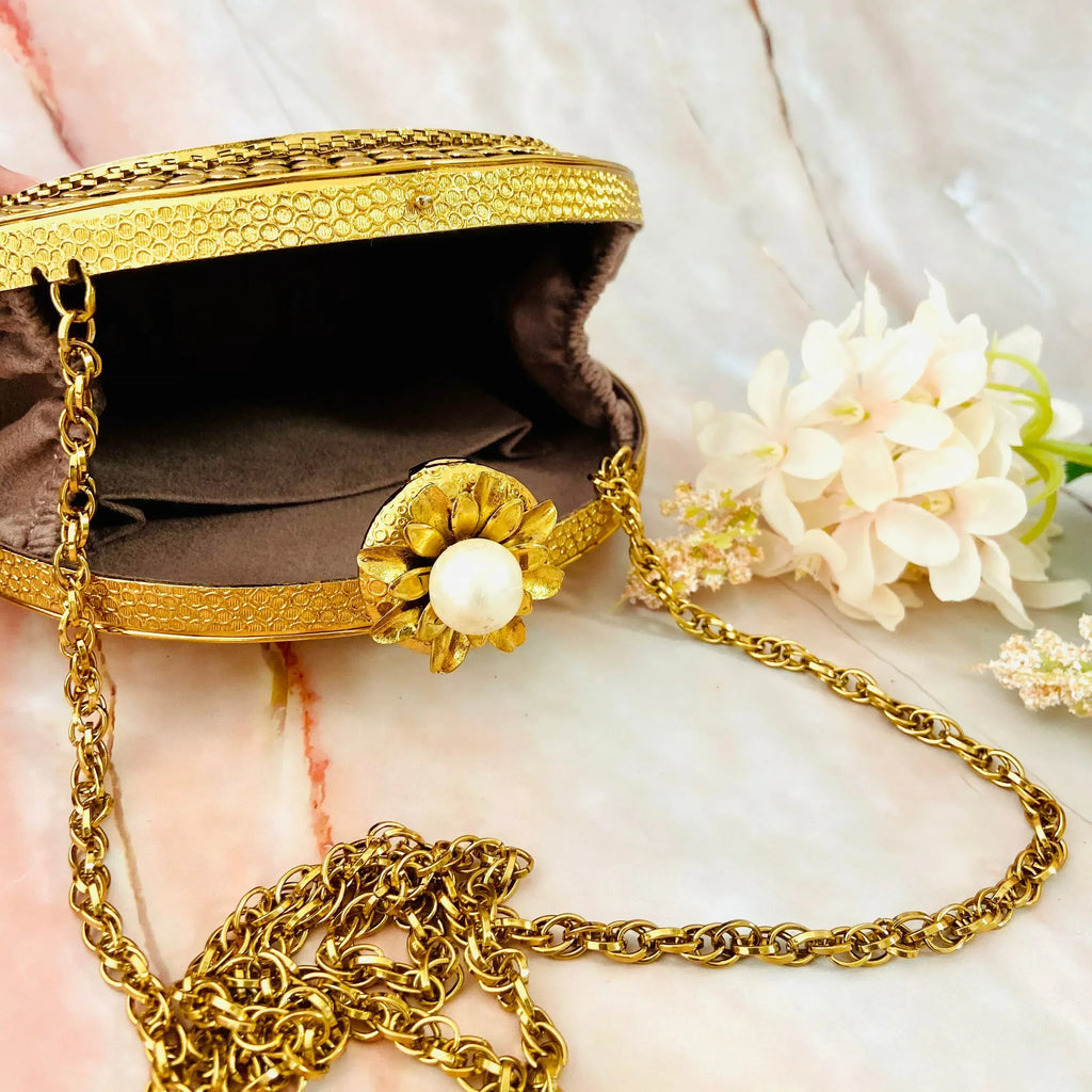 ADHA - Clutch-It Handbags
