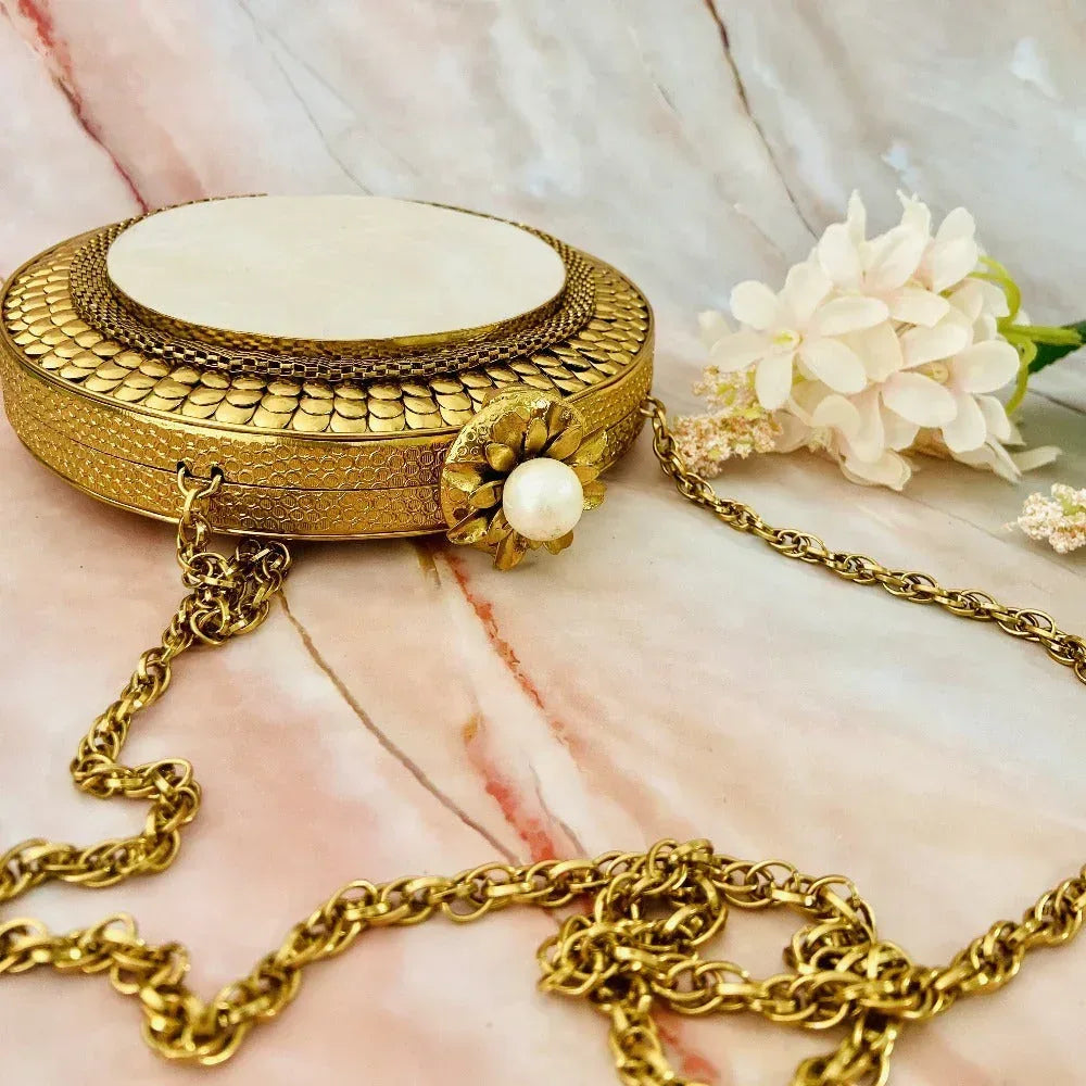 ADHA - Clutch-It Handbags
