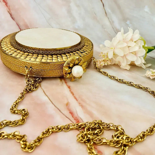 ADHA - Clutch-It Handbags